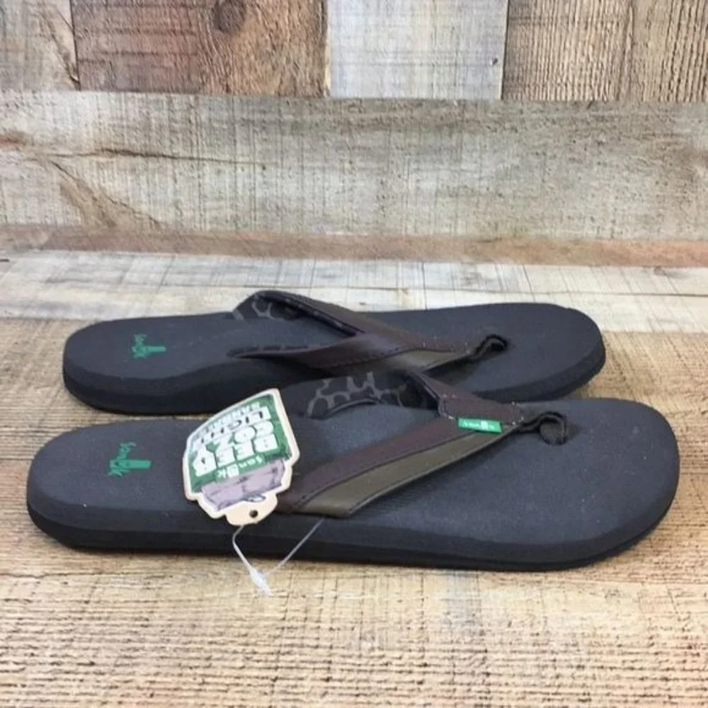Sanuk Sandals Mens 8 SMS10415 Dark Brown Flip-Flop Yoga Mat Straight‎ Shot